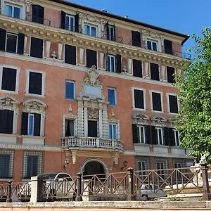 Palazzo Marescalchi Belli, Vicino Piazza Di Spagna Appartamento